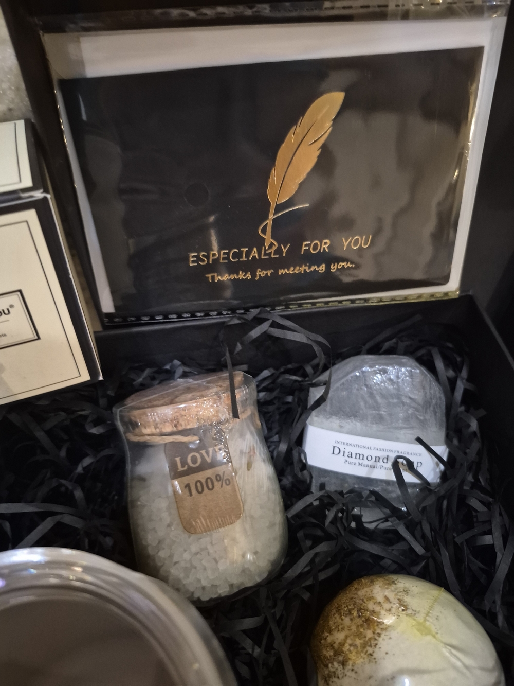 💥💥50% OFF Gift Set! Beautifuly Done! Salts, Soap, BBomb, Tumbler, Oil & Card.